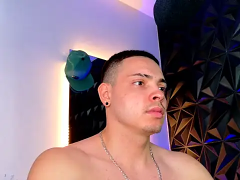 Maxwell Dupont online show from November 2025 08:40:02 PM