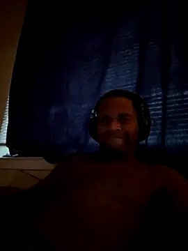 CrookedBeaut online show from November 2025 02:32:02 PM