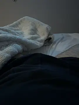 loukas777 online show from November 2025 11:47:01 PM