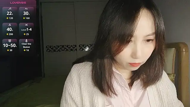 Ella61 online show from November 2025 12:48:02 PM