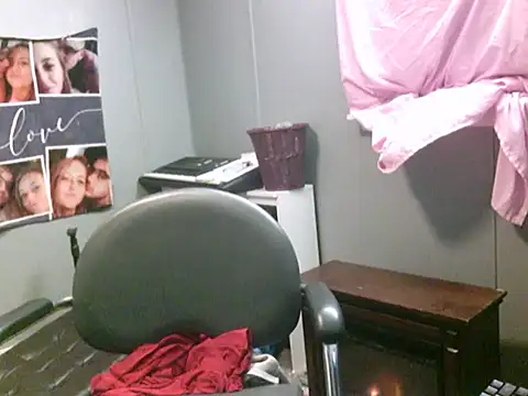 Snapshot of trickydickydaddy chatting on November 2025 09:35:01 AM trickydickydaddy online show from November 2025 09:35:01 AM