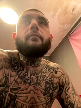 Snapshot of trickydickydaddy chatting on December 2025 10:46:02 AM trickydickydaddy online show from December 2025 10:46:02 AM