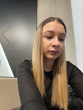 SashaCatt online show from December 2025 07:17:01 AM