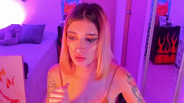 Snapshot of rotwallace chatting on February 2026 12:33:02 AM rotwallace online show from February 2026 12:33:02 AM