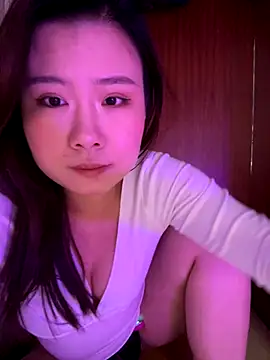 Snapshot of xoxo7799 chatting on December 2025 06:01:02 PM xoxo7799 online show from December 2025 06:01:02 PM