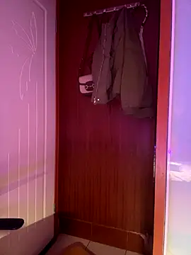 Snapshot of xoxo7799 chatting on December 2025 04:12:02 PM xoxo7799 online show from December 2025 04:12:02 PM