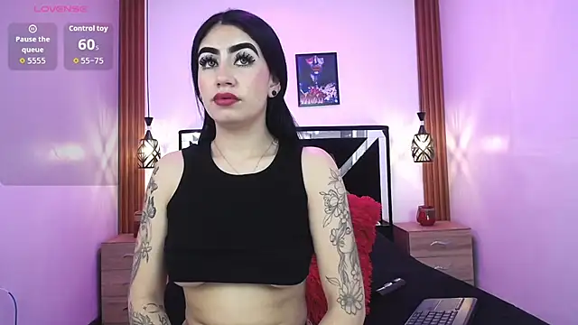 Snapshot of SCARLETT_INK_ chatting on November 2025 04:21:02 PM SCARLETT INK online show from November 2025 04:21:02 PM