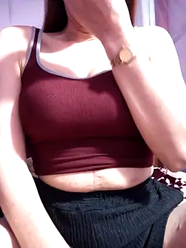 Hini68 online show from December 2025 12:12:02 PM