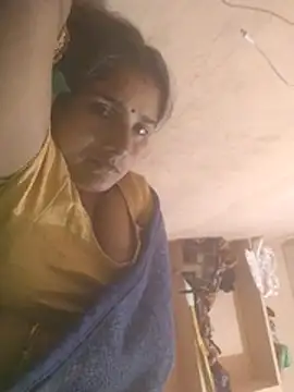 Snapshot of Seema_ji12 chatting on December 2025 03:06:01 PM Seema ji12 online show from December 2025 03:06:01 PM