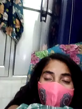 Snapshot of Raatki_Pari chatting on November 2025 05:40:02 PM Raatki Pari online show from November 2025 05:40:02 PM