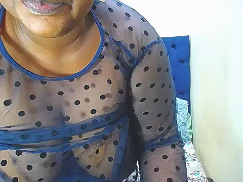 Snapshot of BMWWWXXX chatting on December 2025 10:21:02 AM BMWWWXXX online show from December 2025 10:21:02 AM