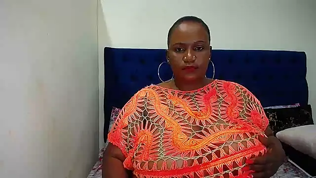 Snapshot of BMWWWXXX chatting on February 2026 04:42:02 AM BMWWWXXX online show from February 2026 04:42:02 AM