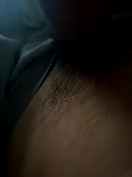 groschibre40100 online show from December 2025 08:46:01 PM