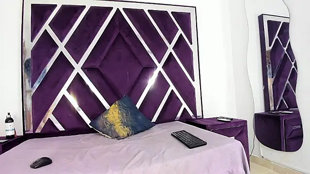 ninaasm online show from January 2026 12:32:02 PM