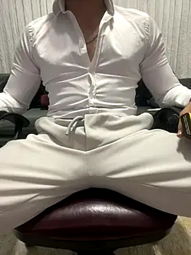 DARK0924 online show from November 2025 05:44:01 PM