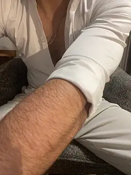 DARK0924 online show from December 2025 12:47:02 PM