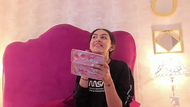 EllaEvanz online show from February 2026 02:40:02 PM