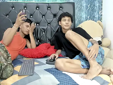 matew and nico online show from November 2025 03:50:02 AM