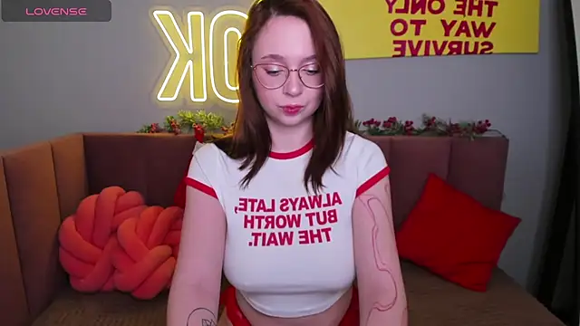 Erica Nelson online show from November 2025 01:31:01 AM