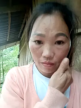 Snapshot of blonde_blg chatting on November 2025 09:07:02 AM blonde blg online show from November 2025 09:07:02 AM