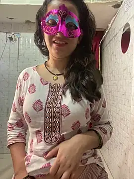 Red Queen 11 online show from November 2025 07:16:02 PM