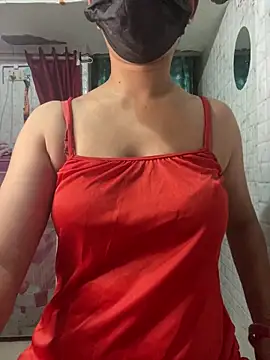 Snapshot of Red_Queen_11 chatting on June 2026 06:28:01 PM Red Queen 11 online show from June 2026 06:28:01 PM