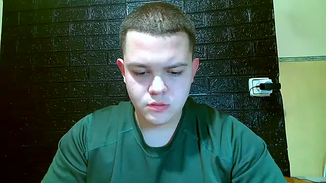 CuteButNaughty  online show from November 2025 07:59:02 PM