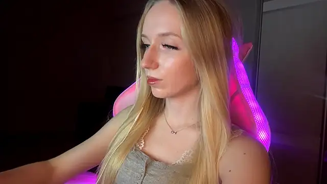 LaceDream online show from November 2025 03:11:01 PM