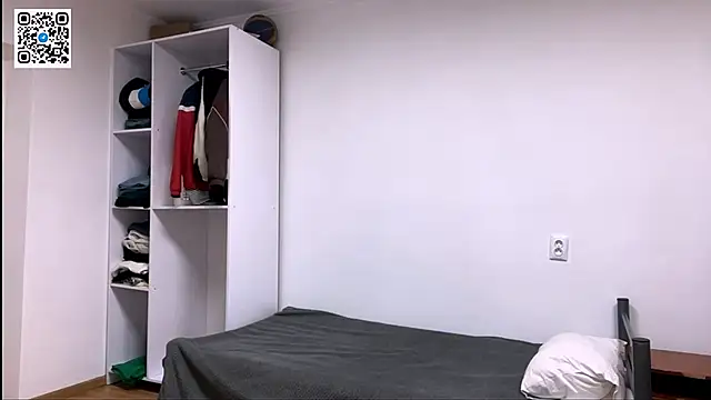 Snapshot of _BarePulse chatting on March 2026 09:10:01 PM BarePulse online show from March 2026 09:10:01 PM