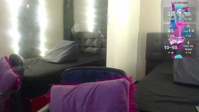 bunnywhite21 online show from December 2025 05:52:01 PM