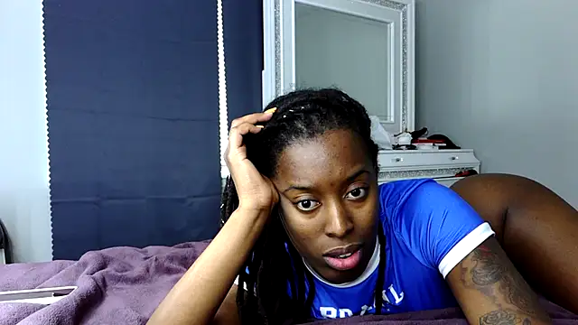 EgyptMonroe2 online show from November 2025 09:15:02 PM