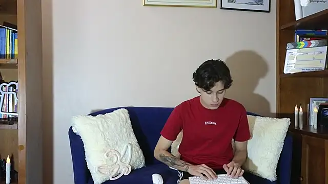 Derekswan online show from December 2025 01:11:02 AM