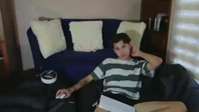 Derekswan online show from December 2025 10:05:01 PM