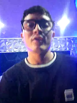 Snapshot of SAMANTHA_AND_PETER chatting on November 2025 01:06:01 AM SAMANTHA AND PETER online show from November 2025 01:06:01 AM