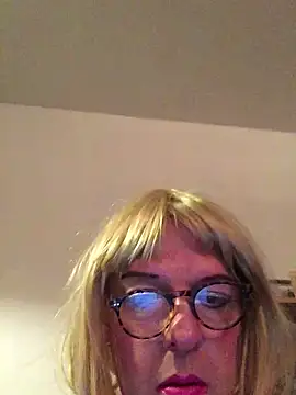 simone xdressing online show from January 2025 12:42:01 AM