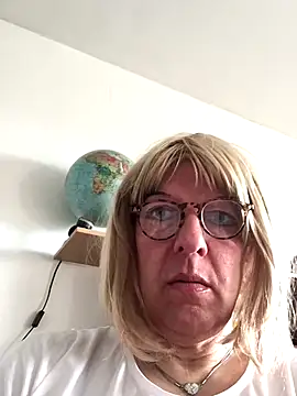 simone xdressing online show from September 2025 09:03:02 AM