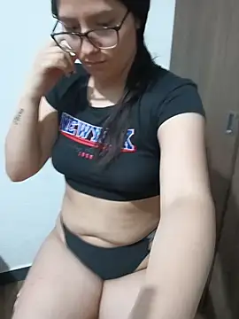 Little-Sammy online show from December 2025 11:10:01 PM