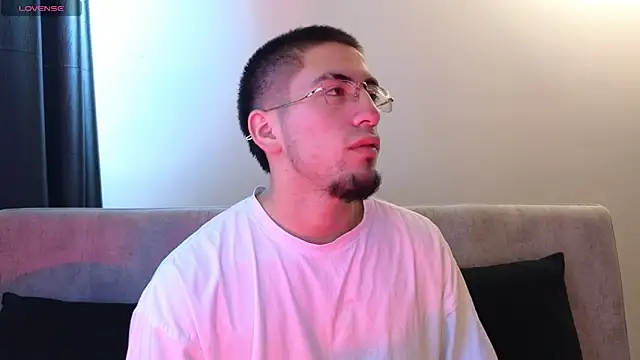 AresMassimoX online show from March 2026 01:38:02 PM