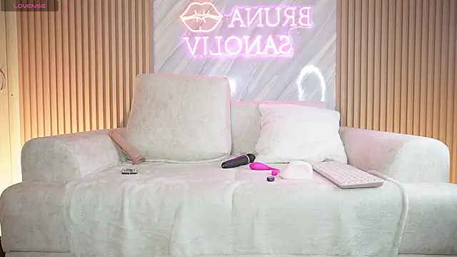 Bruna  Sanoliv online show from April 2026 08:54:01 AM