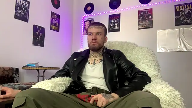 Huntall77 online show from March 2026 05:36:01 AM