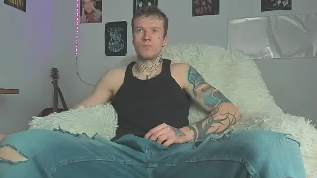 Huntall77 online show from April 2026 05:12:02 AM