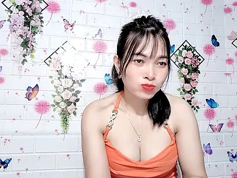 Snapshot of Soursop-op chatting on April 2026 10:41:02 AM Soursop-op online show from April 2026 10:41:02 AM