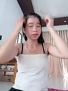 Snapshot of Nhi-2k chatting on November 2025 01:05:01 AM Nhi-2k online show from November 2025 01:05:01 AM