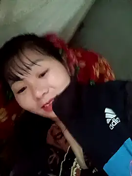Snapshot of vangkt-cute chatting on January 2026 01:20:01 AM vangkt-cute online show from January 2026 01:20:01 AM
