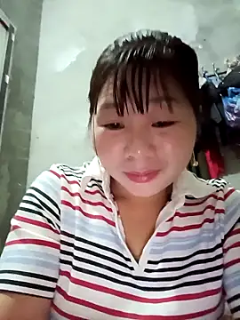 Snapshot of vangkt-cute chatting on February 2026 12:33:01 PM vangkt-cute online show from February 2026 12:33:01 PM