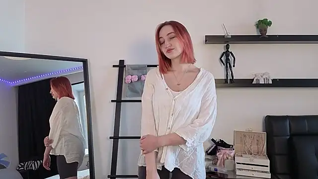 Snapshot of Alisa_World8 chatting on November 2025 07:18:02 AM Alisa World8 online show from November 2025 07:18:02 AM