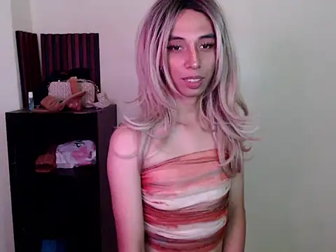 evelynfucker online show from November 2025 04:46:01 AM