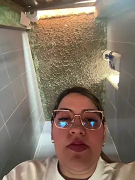 Snapshot of Amira_Malia chatting on March 2026 05:27:01 PM Amira Malia online show from March 2026 05:27:01 PM