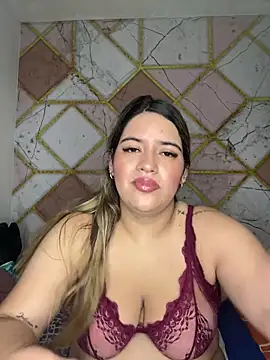 Snapshot of Amira_Malia chatting on April 2026 12:11:02 PM Amira Malia online show from April 2026 12:11:02 PM