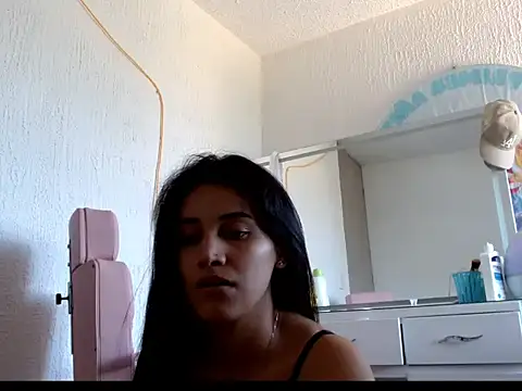 Snapshot of Fox_Alexandra chatting on January 2026 07:06:02 PM Fox Alexandra online show from January 2026 07:06:02 PM